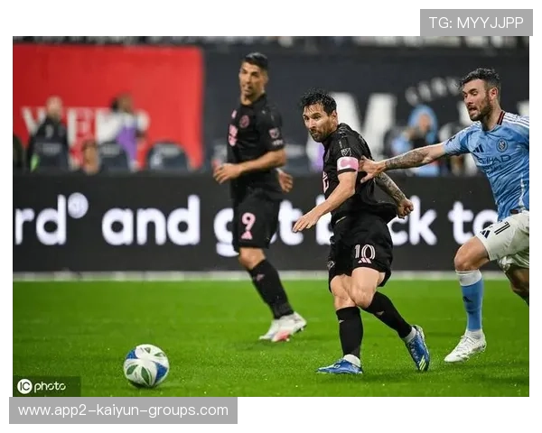 梅西前场断球就射，迈阿密国际打懵对手，梅西抢断