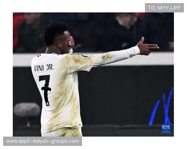 维尼修斯内切爆射近角入网,皇家马德里锁定国家德比胜局 维尼修斯内切爆射近角入网,皇家马德里锁定国家德比胜局