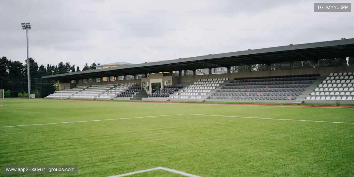 🎁【周边商城】限量潮品，把偶像的荣耀穿在身上！